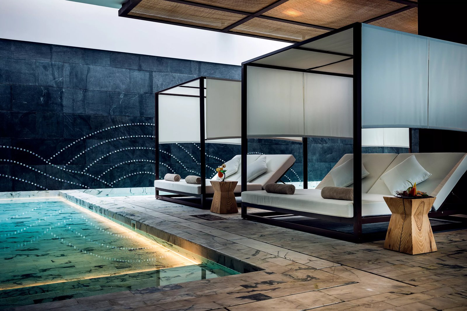 Pullman Kaifeng Jianye, the pool