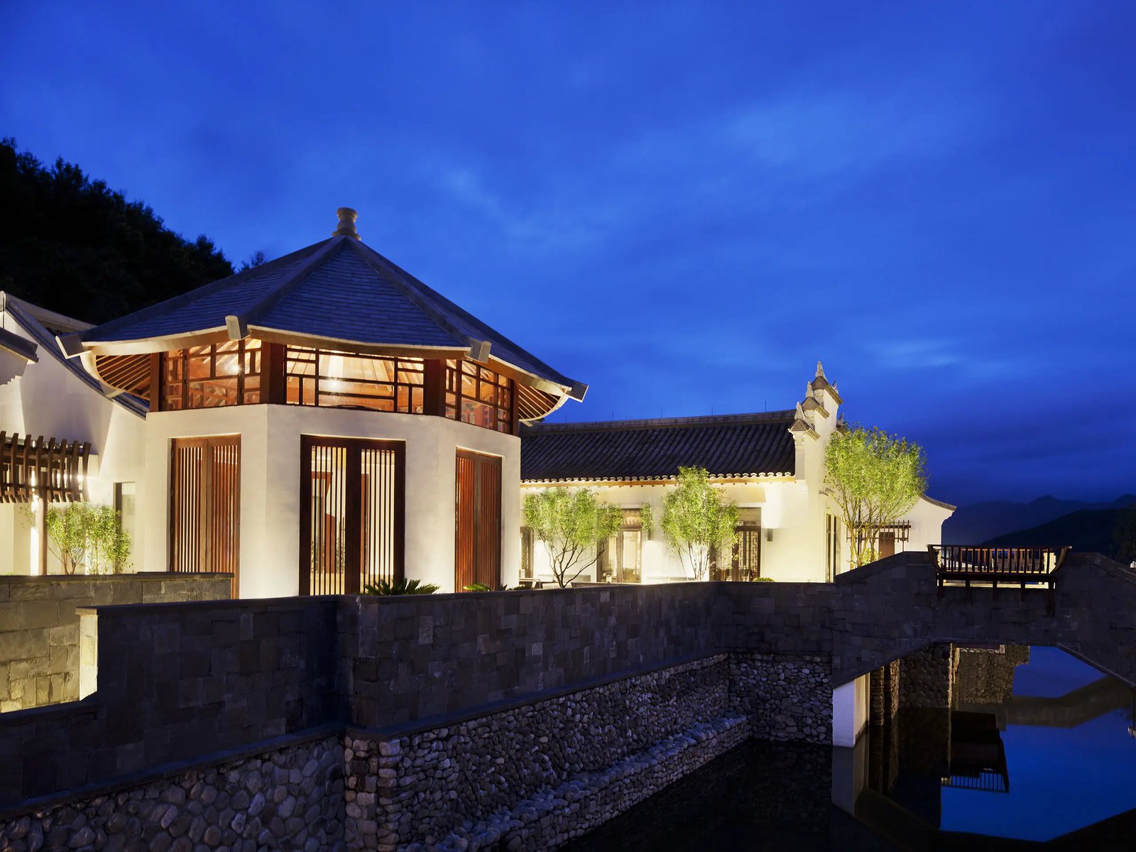 Park Hyatt Ningbo, at the table