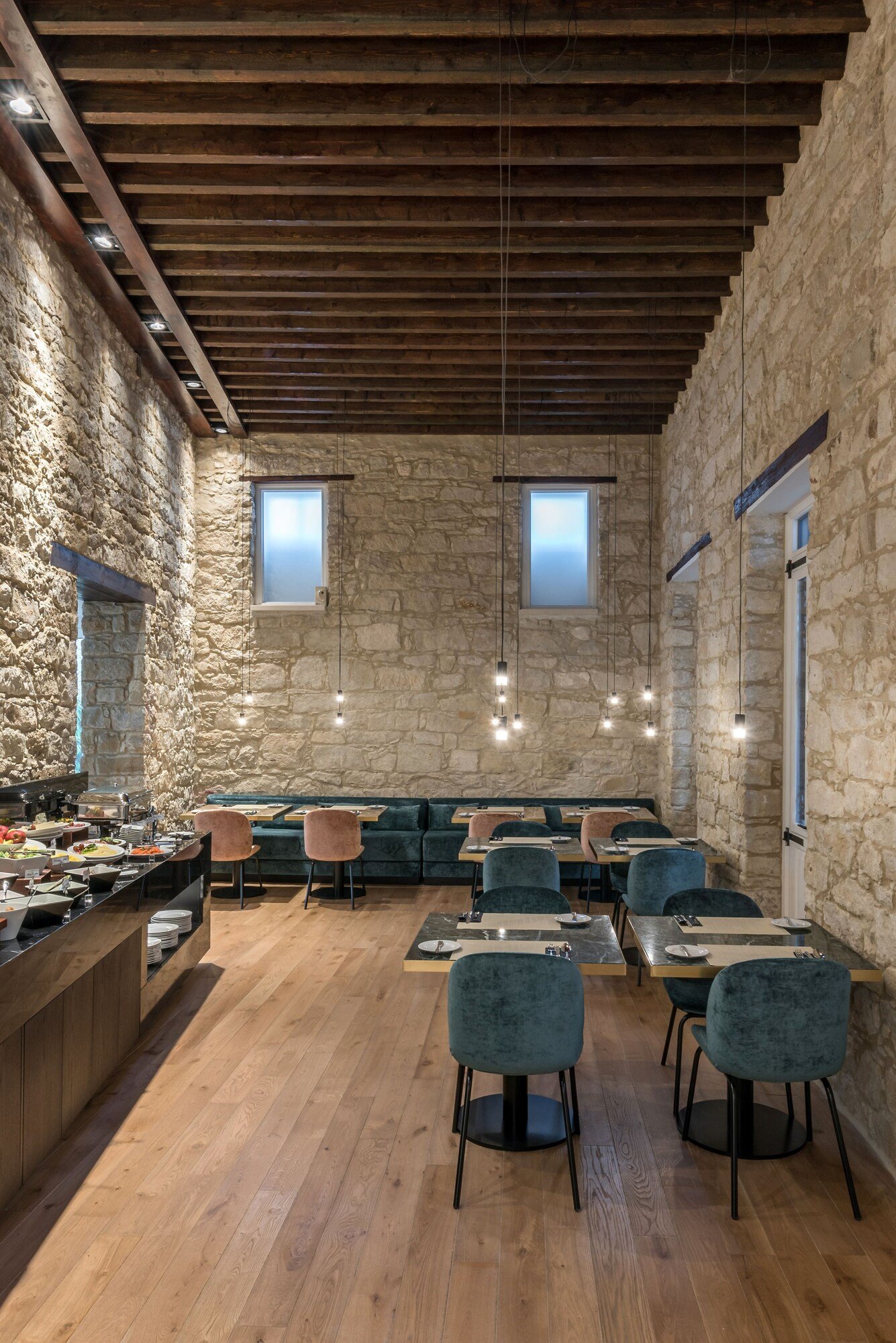 S Paul Hotel, atrium restaurant