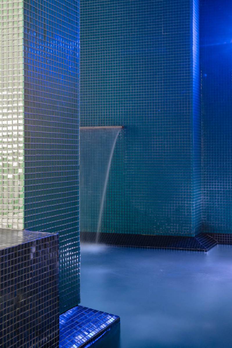 Hôtel C2, the pool
