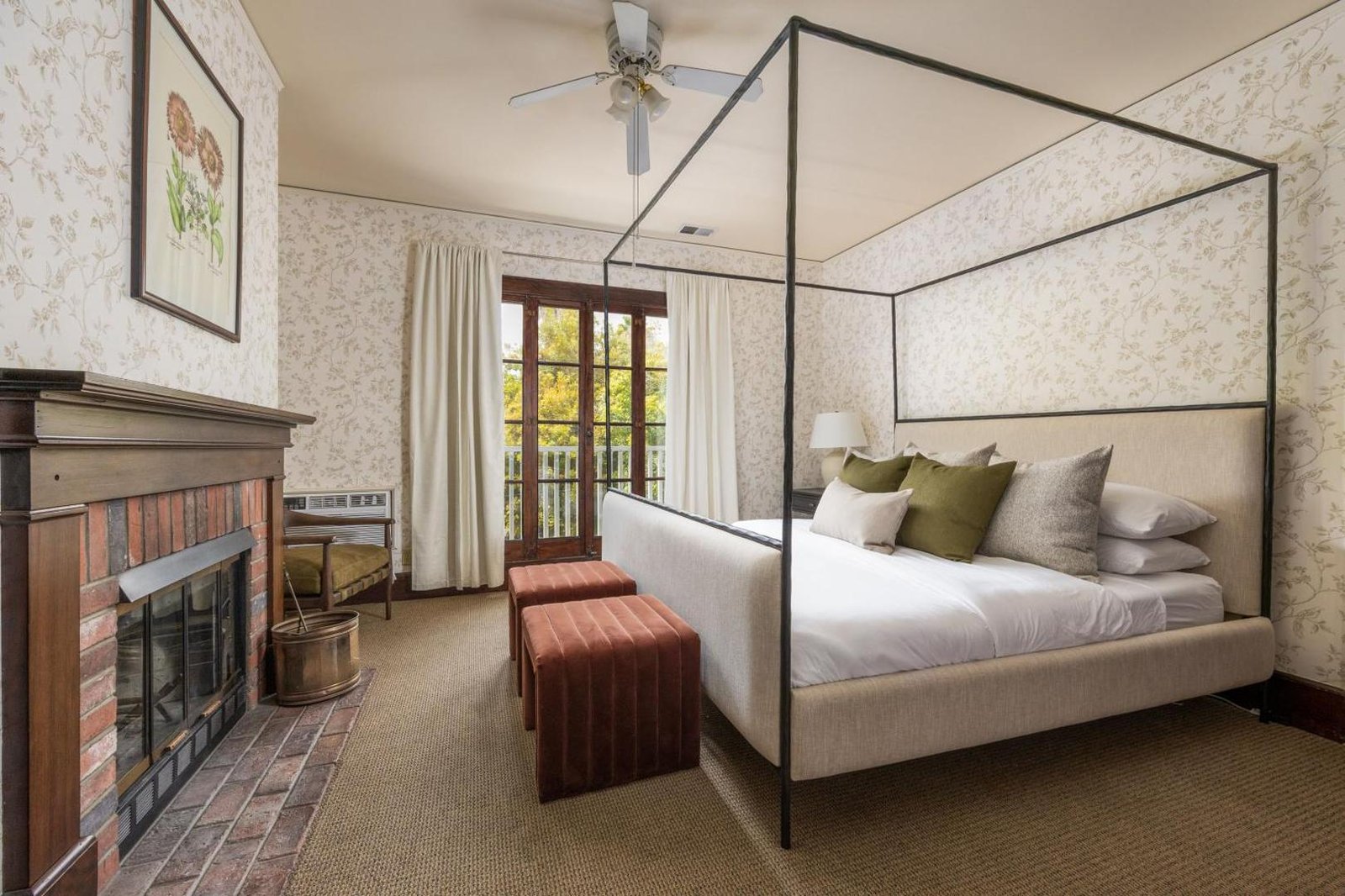 De La Vina Inn — rooms
