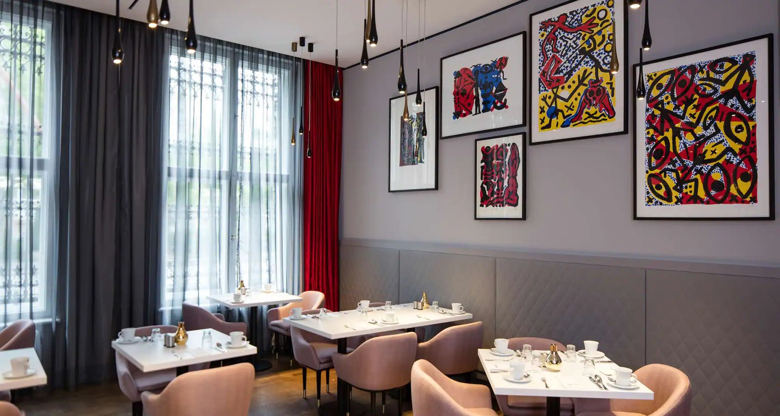 art'otel Berlin Mitte, upside down bar & restaurant
