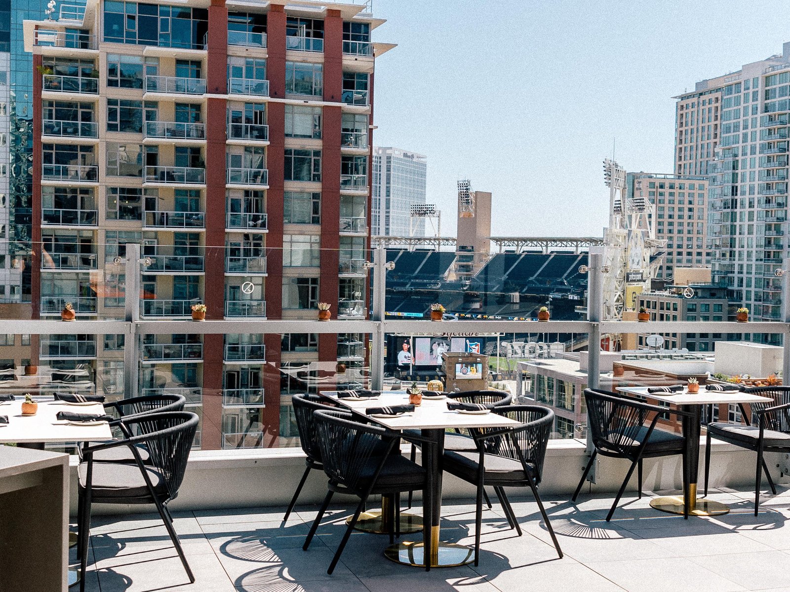 Hotel Indigo San Diego Gaslamp Quarter, borrego rooftop kitchen + cocktails