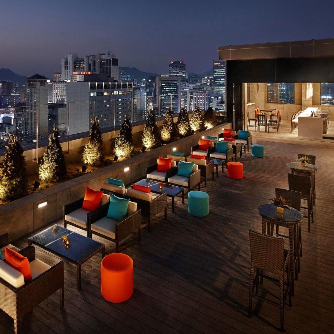 L7 Myeongdong Hotel, rooftop bar floating