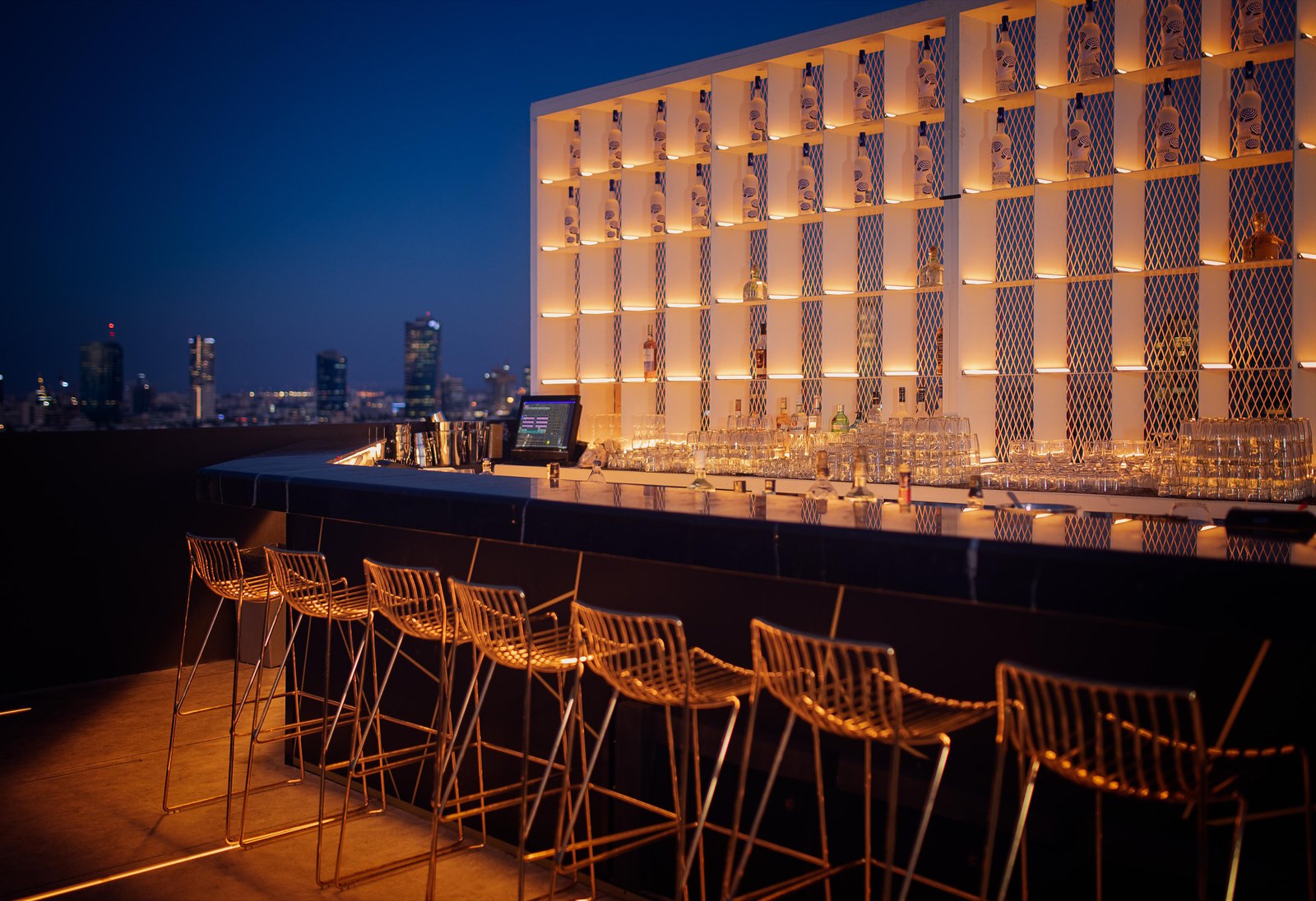 Brown Lighthouse, haiku skybar