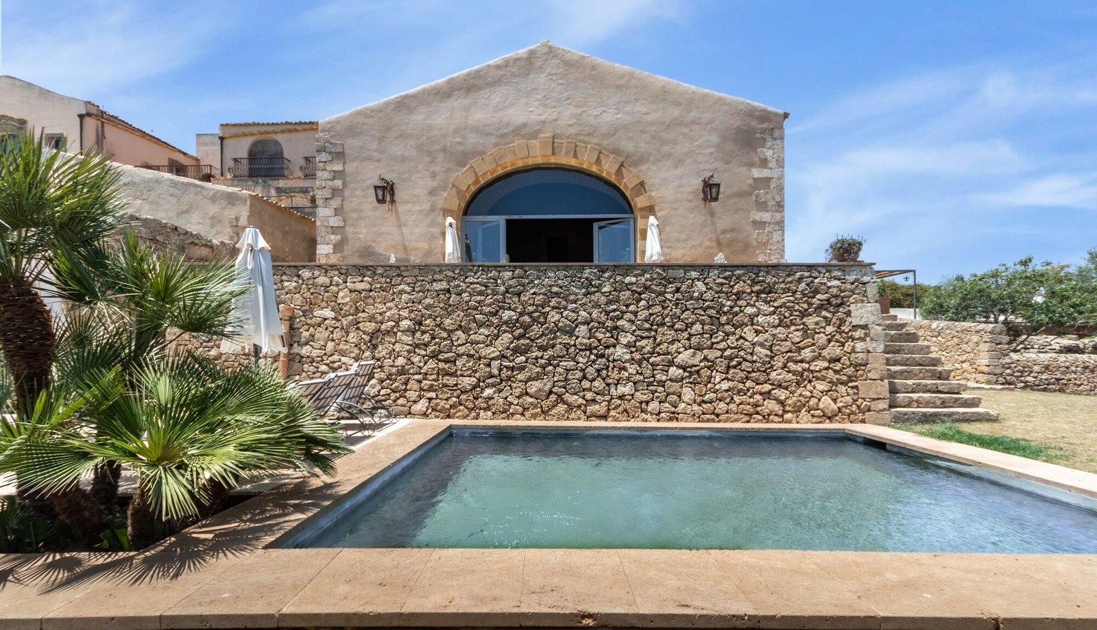 Masseria Costanza, the pool