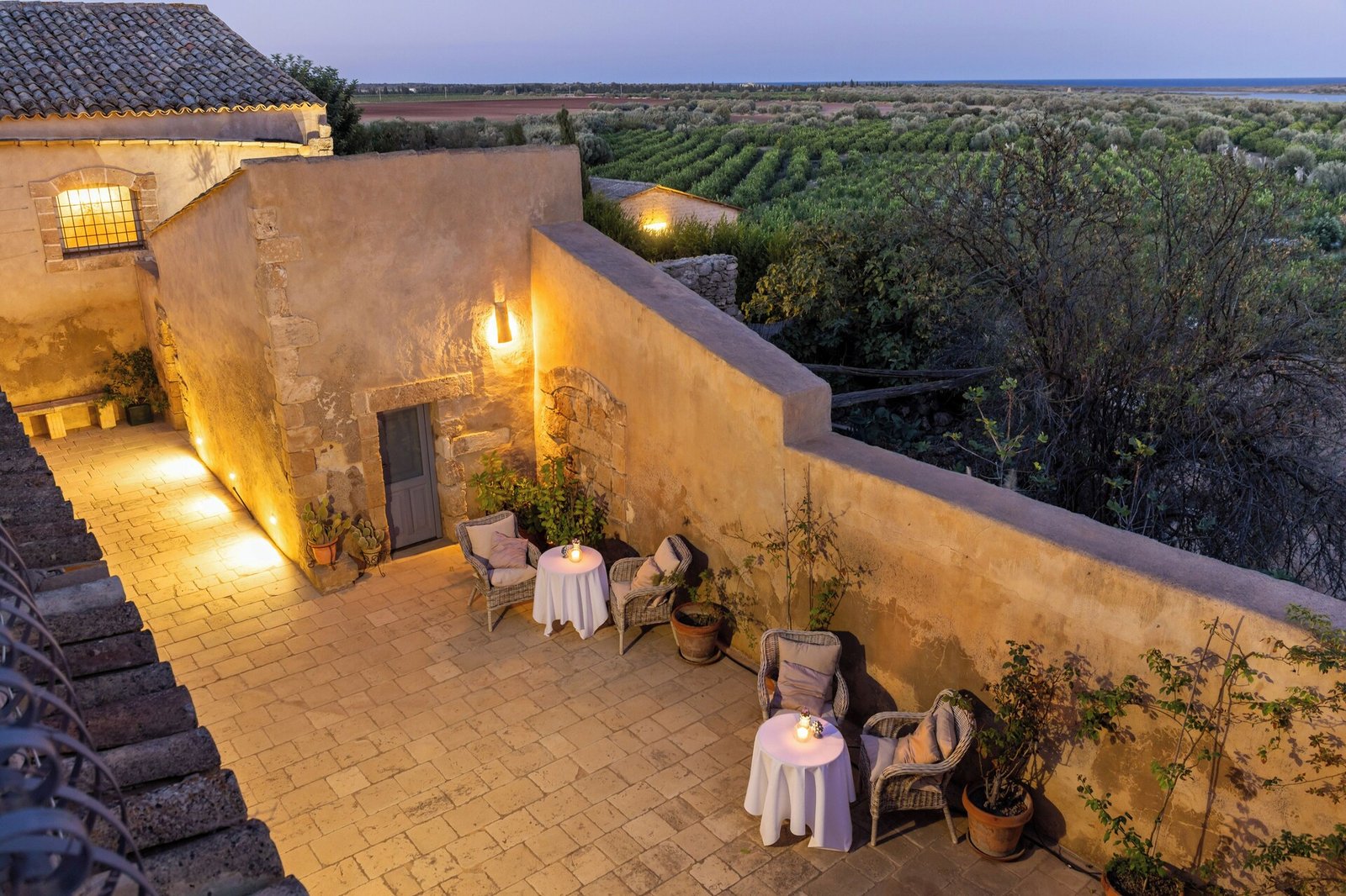 Masseria Costanza, at the table
