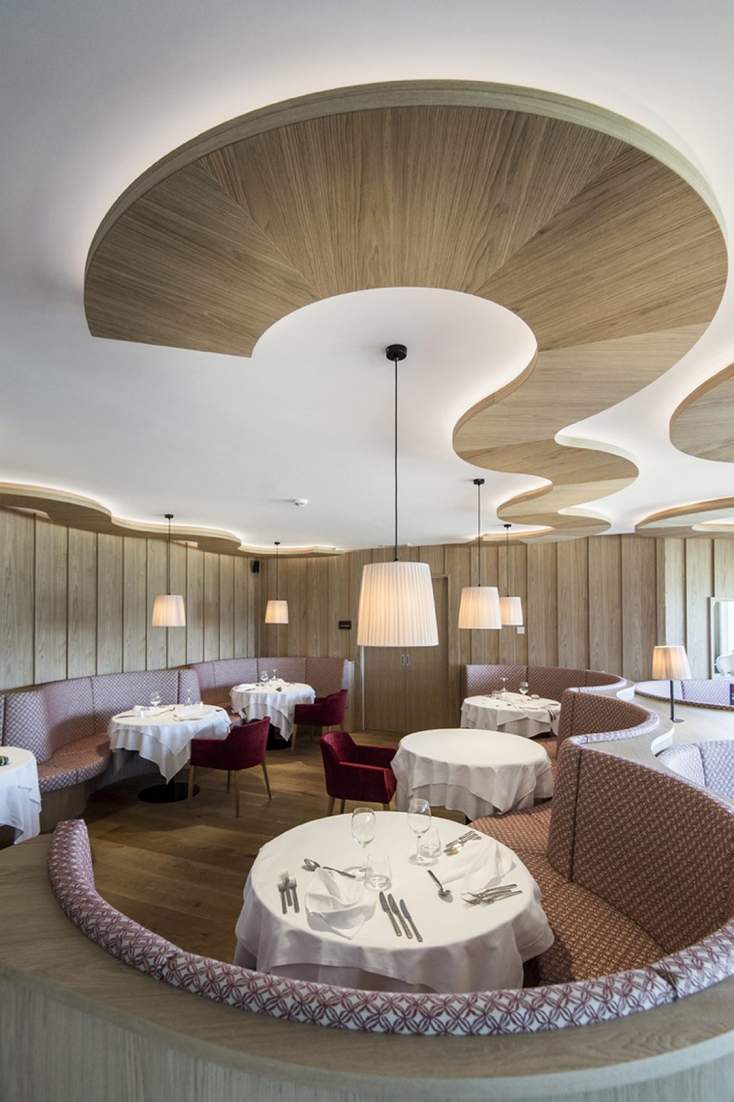 Hotel Hubertus, at the table