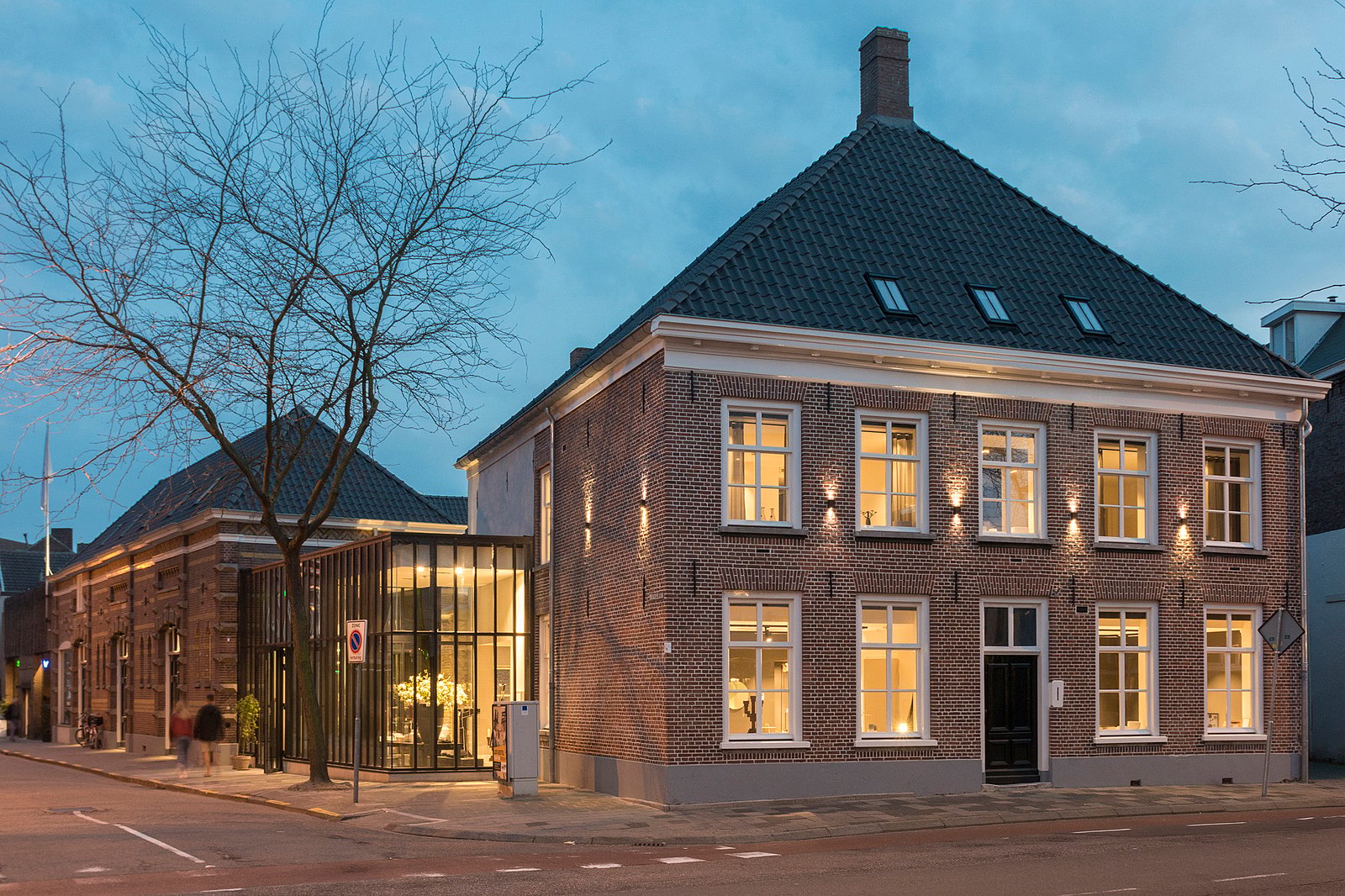 Kazerne Hotel, how it began