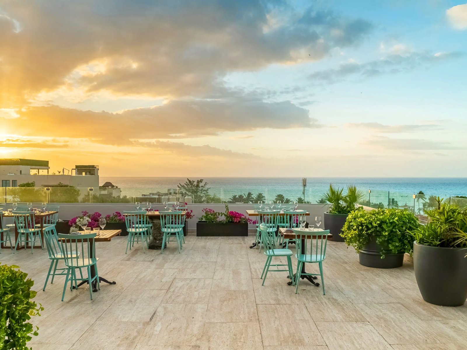 Thompson Playa del Carmen Main House, eat & drink