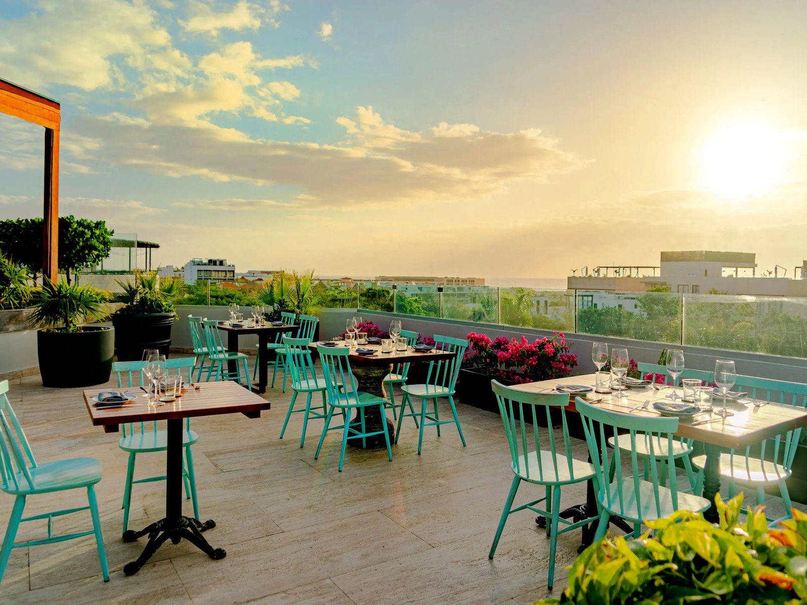Thompson Playa del Carmen Main House, eat & drink