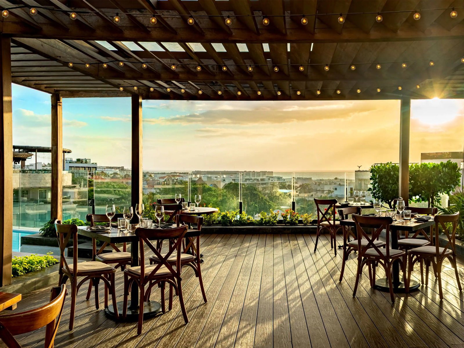 Thompson Playa del Carmen Main House, eat & drink