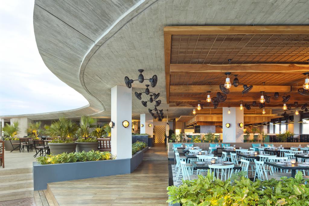 Thompson Playa del Carmen Main House, eat & drink