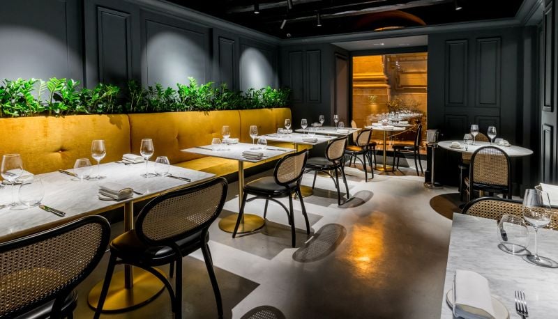 Casa Ellul, at the table