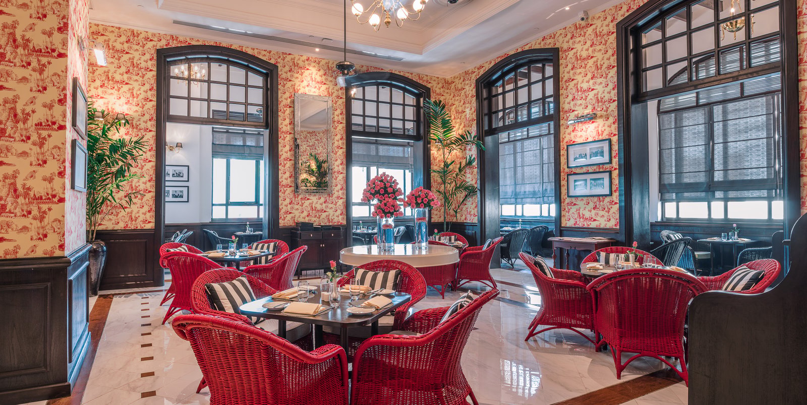 The Strand Hotel Yangon, the strand café