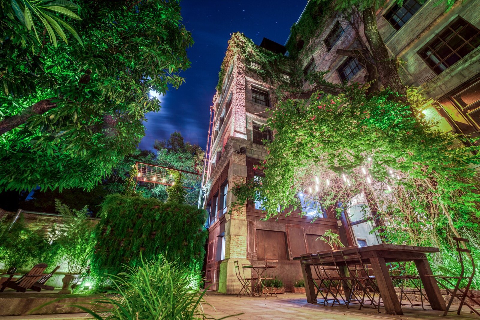 Factoria Hotel, how it began