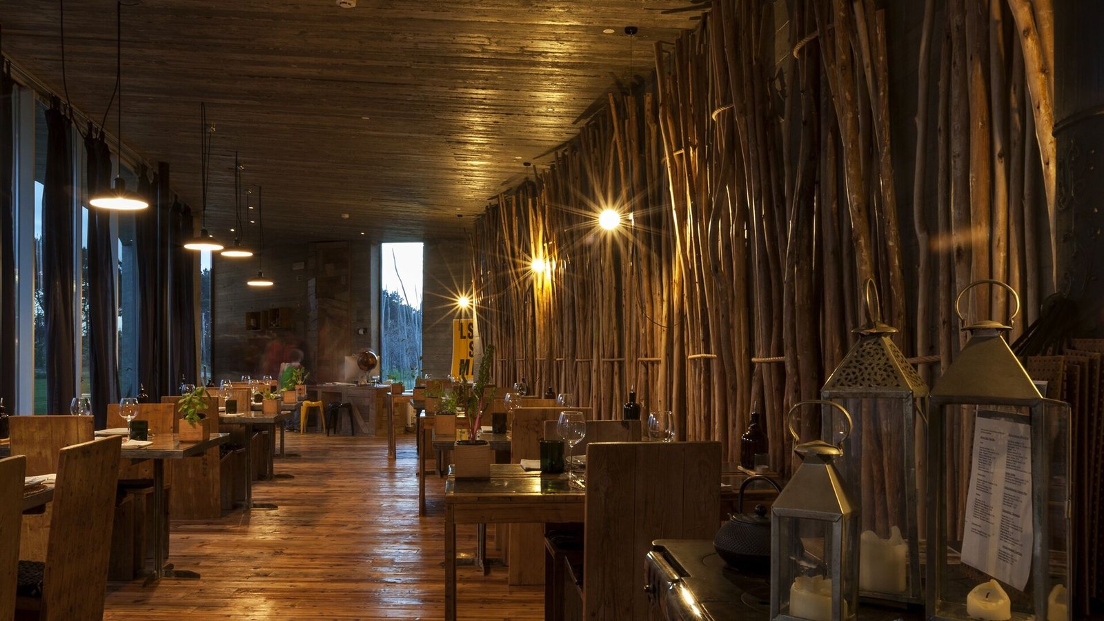 Rio do Prado, at the table