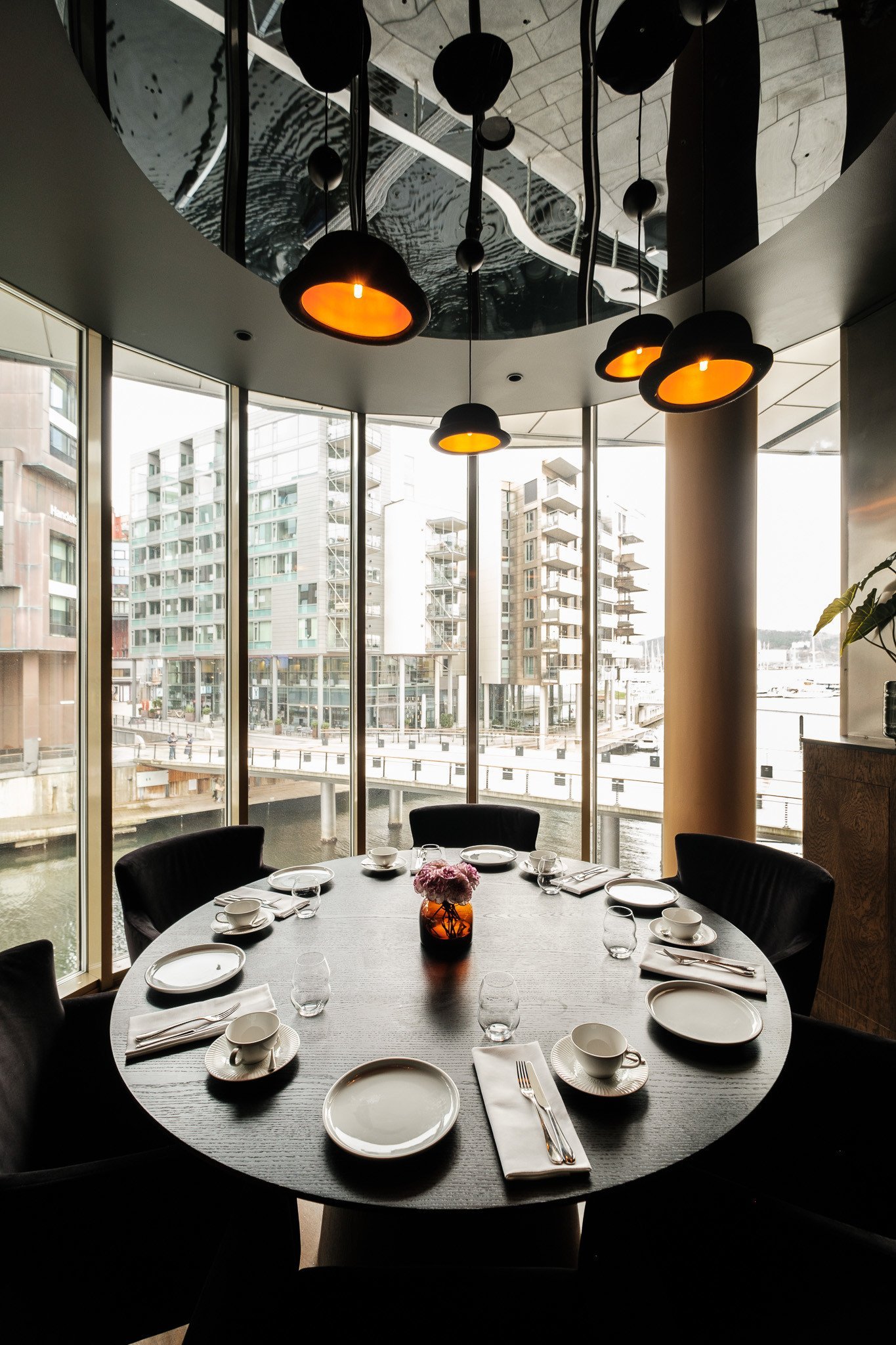 The Thief, thief restaurant