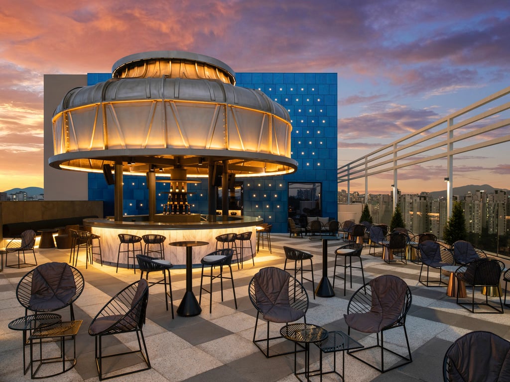 Mondrian Itaewon — eat & drink
