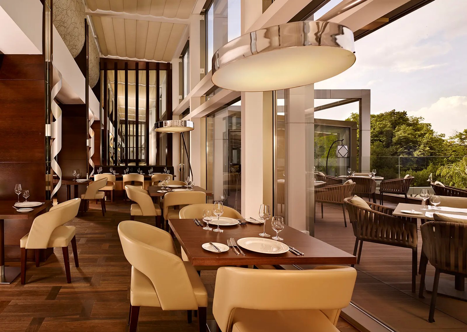 Metropol Palace Hotel Belgrade, at the table