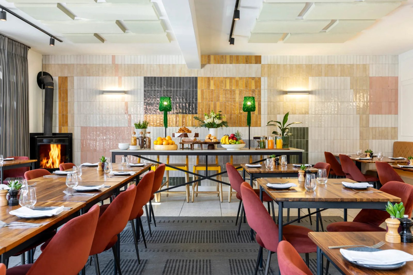 The Peech Hotel, the garden restaurant