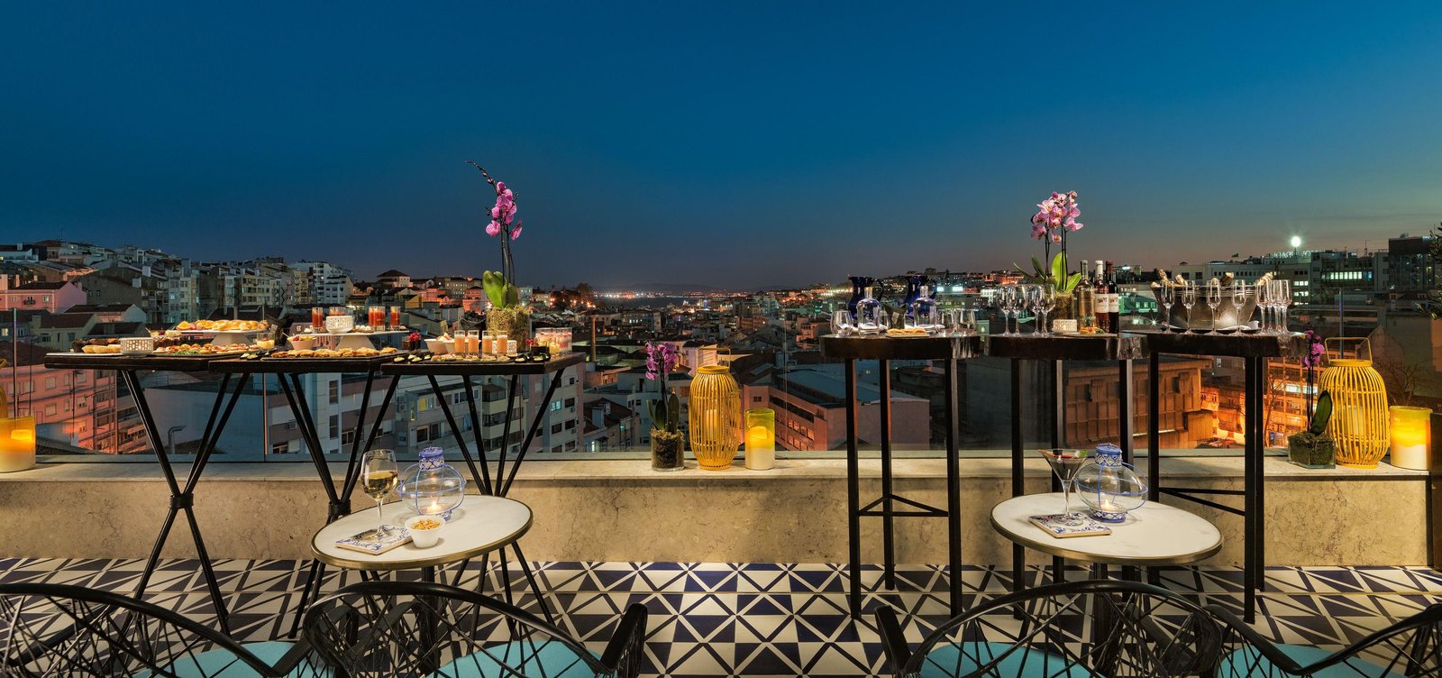 H10 Duque de Loulé, limão rooftop bar