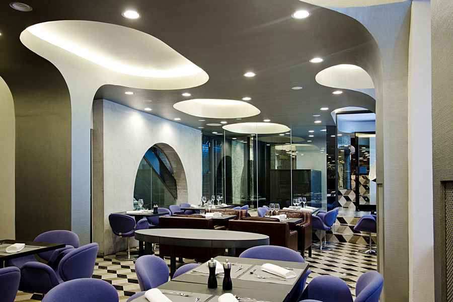 Vander Urbani Resort, haus restaurant