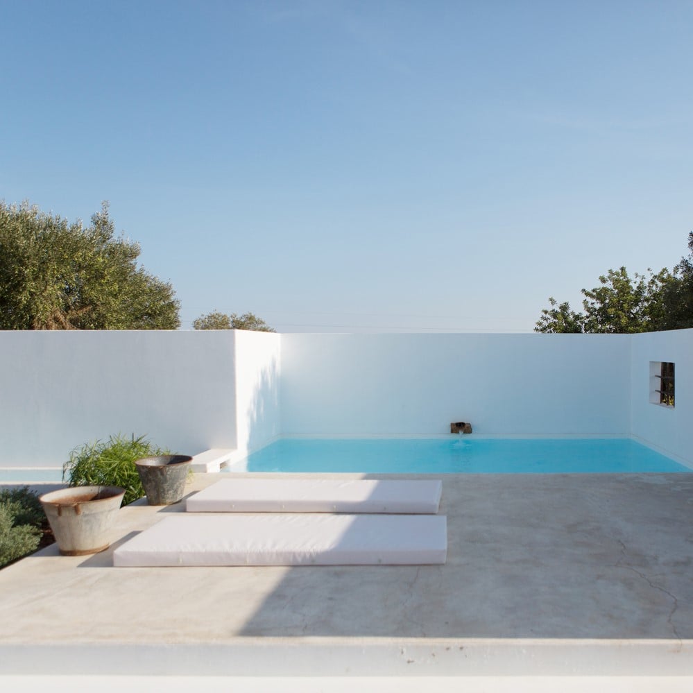 Pensão Agrícola, the pool
