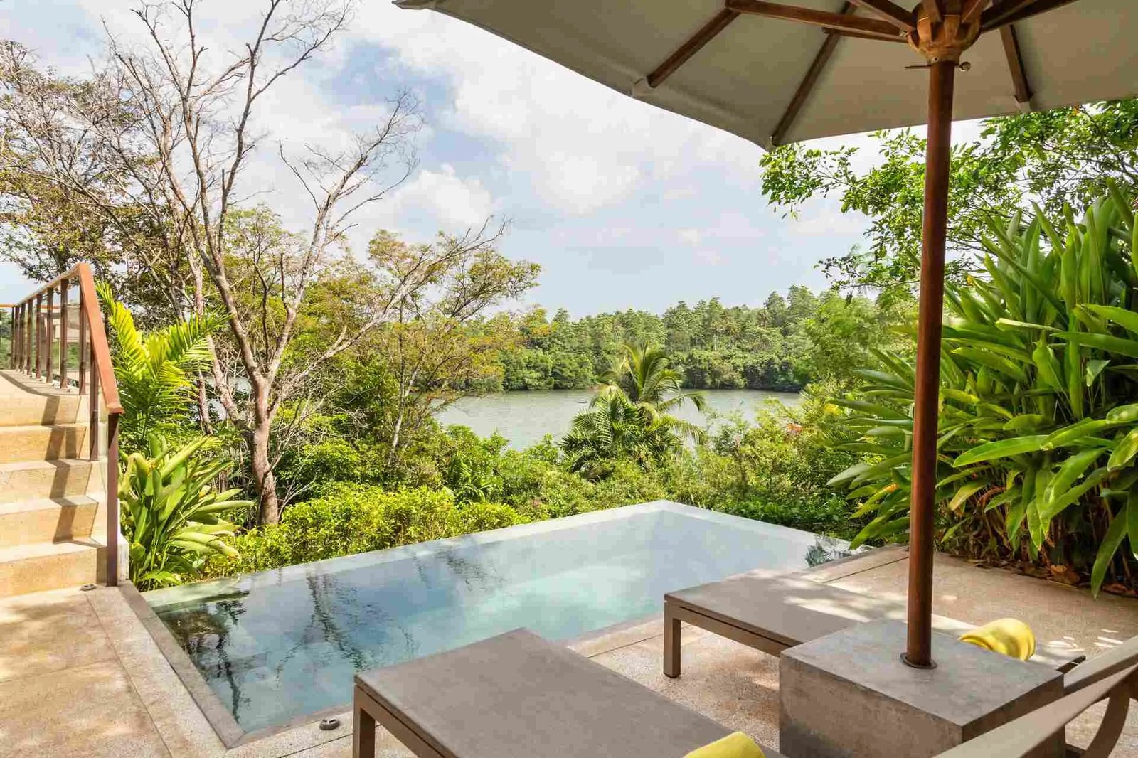 Tri Ahangama by Teardrop Hotels, the pool