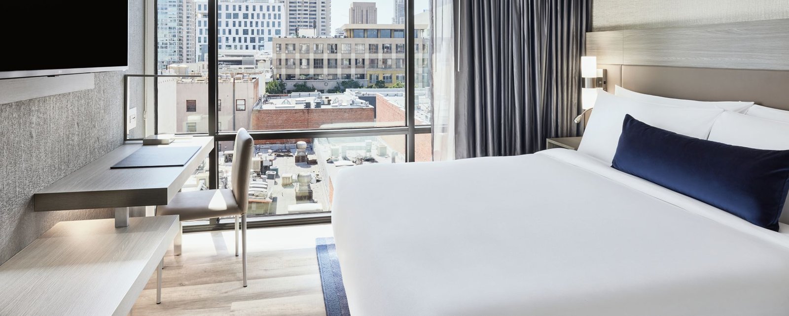 AC Hotel San Diego Downtown Gaslamp Quarter — rooms