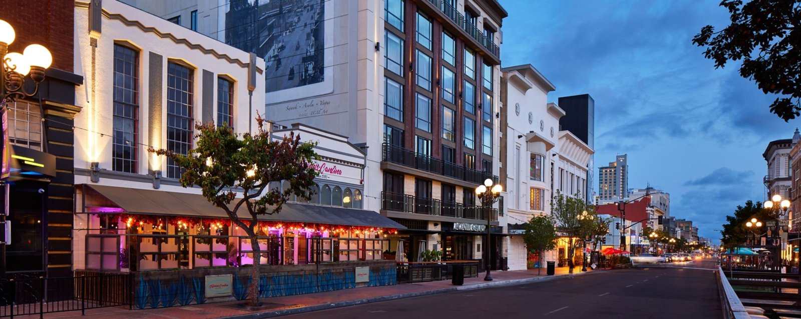 AC Hotel San Diego Downtown Gaslamp Quarter — vibe