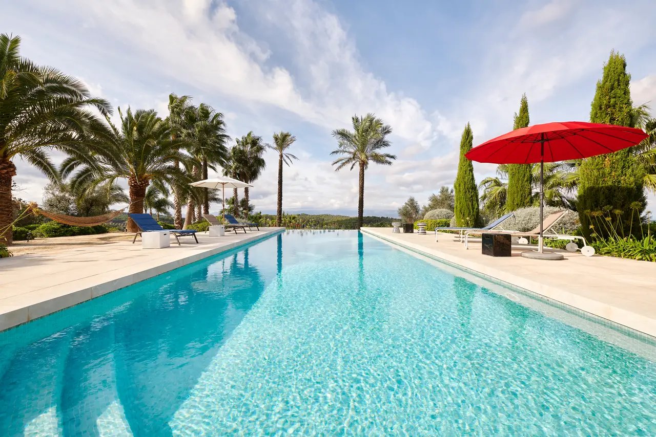 Finca Sonrisa, the pool
