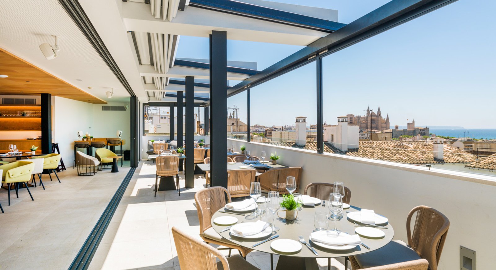 Nakar Hotel, cuit bar and restaurant