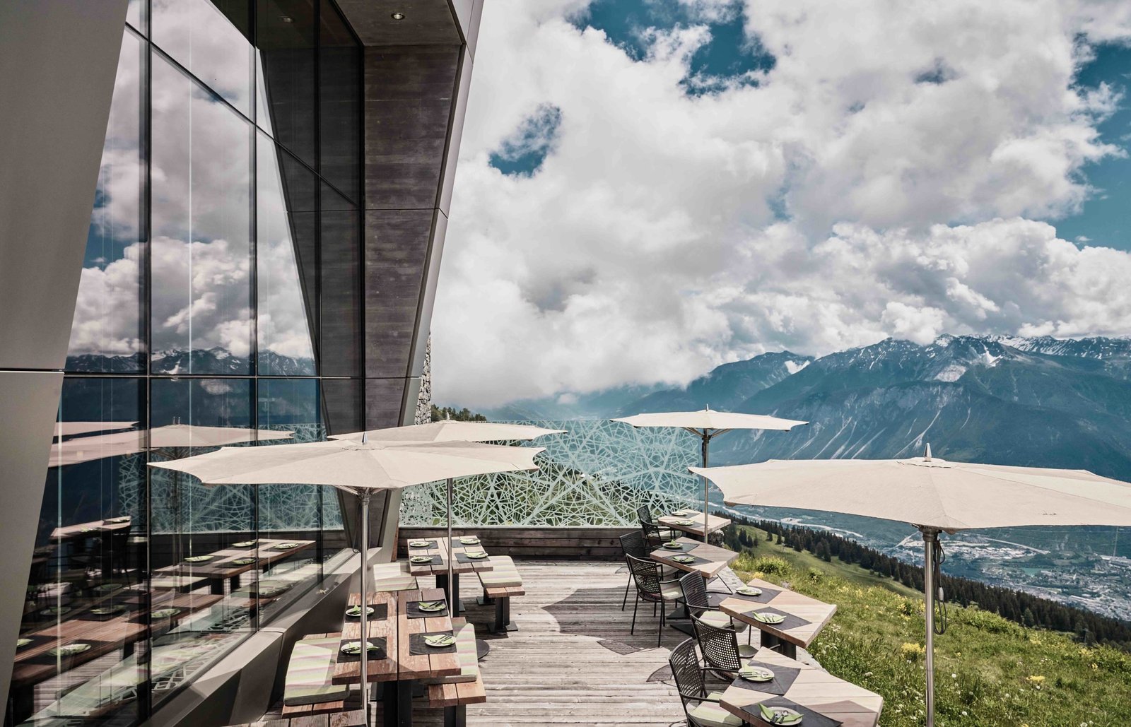 Chetzeron Hotel & Restaurant