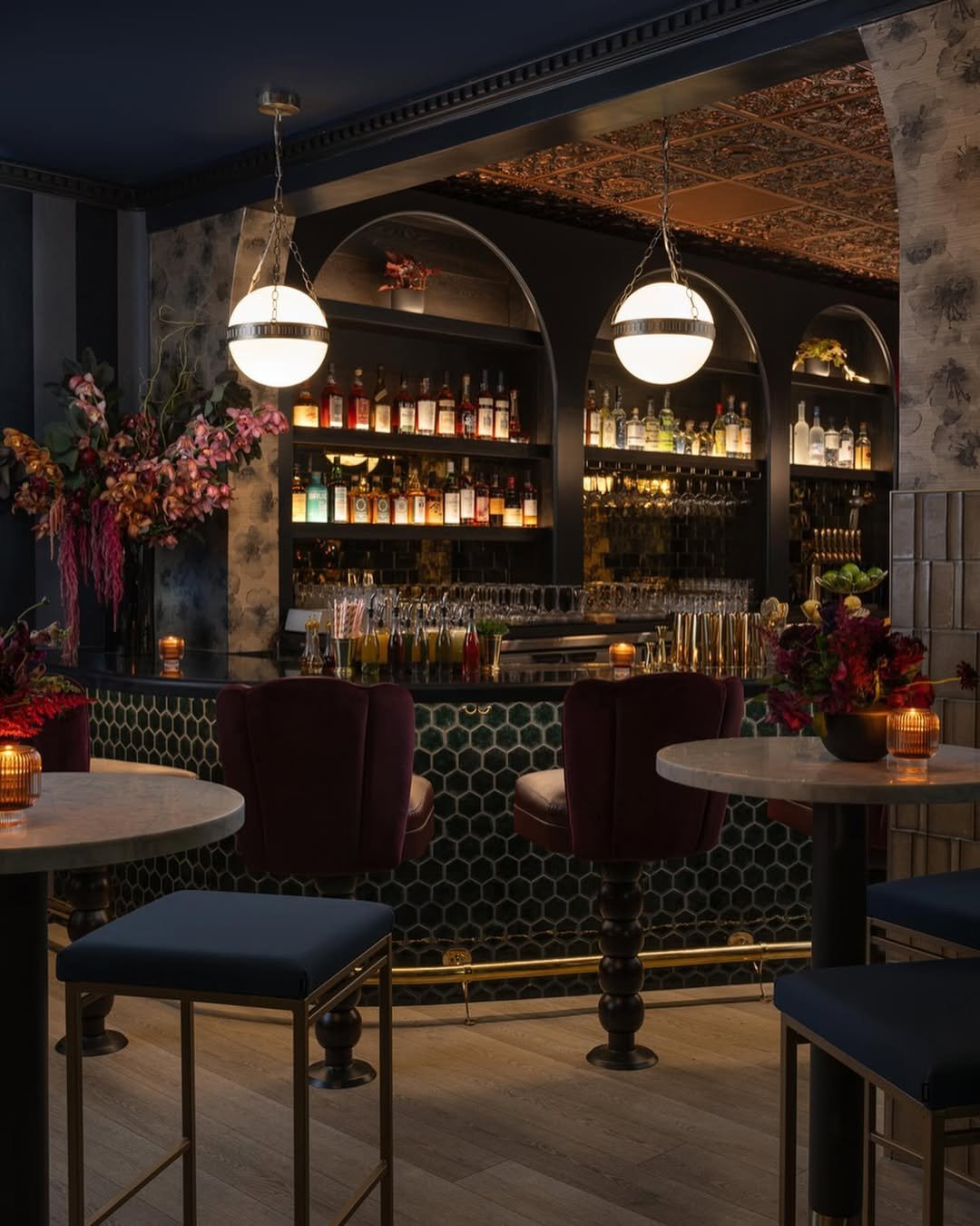 Montecito Inn, lion's tale