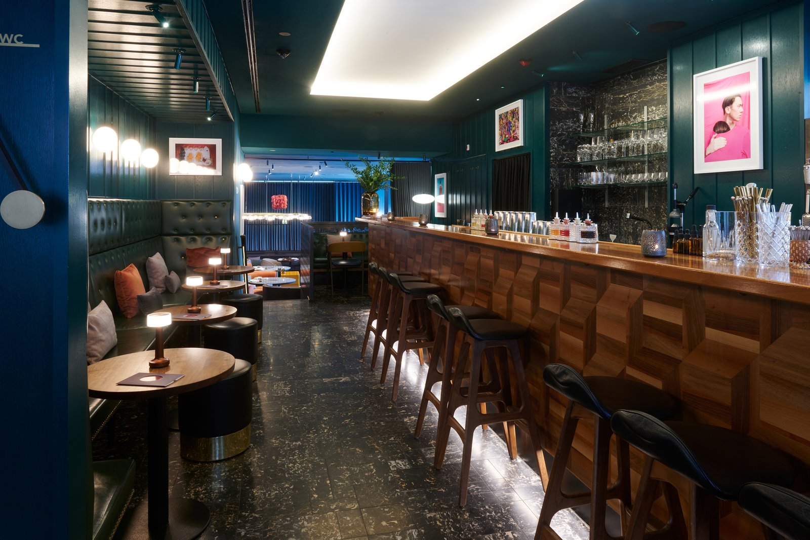 Marktgasse Hotel, at the table