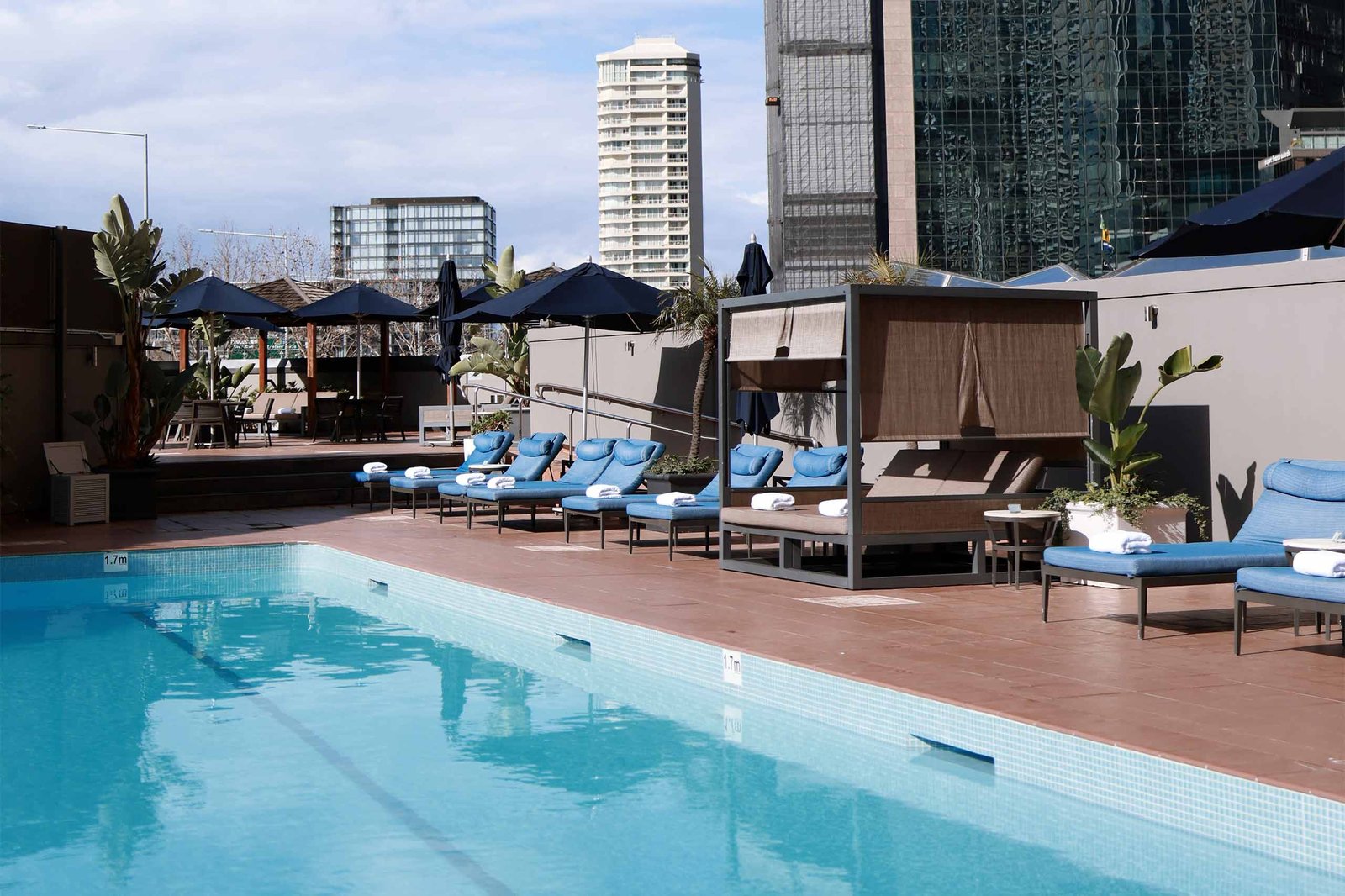 Four Seasons Hotel, the pool