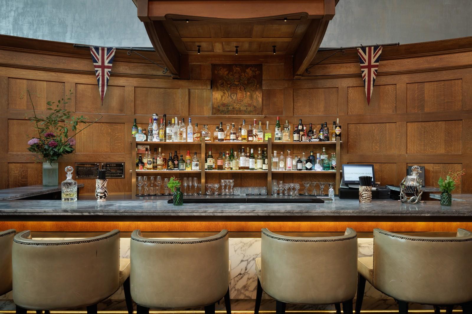 The Dixon, courtroom bar