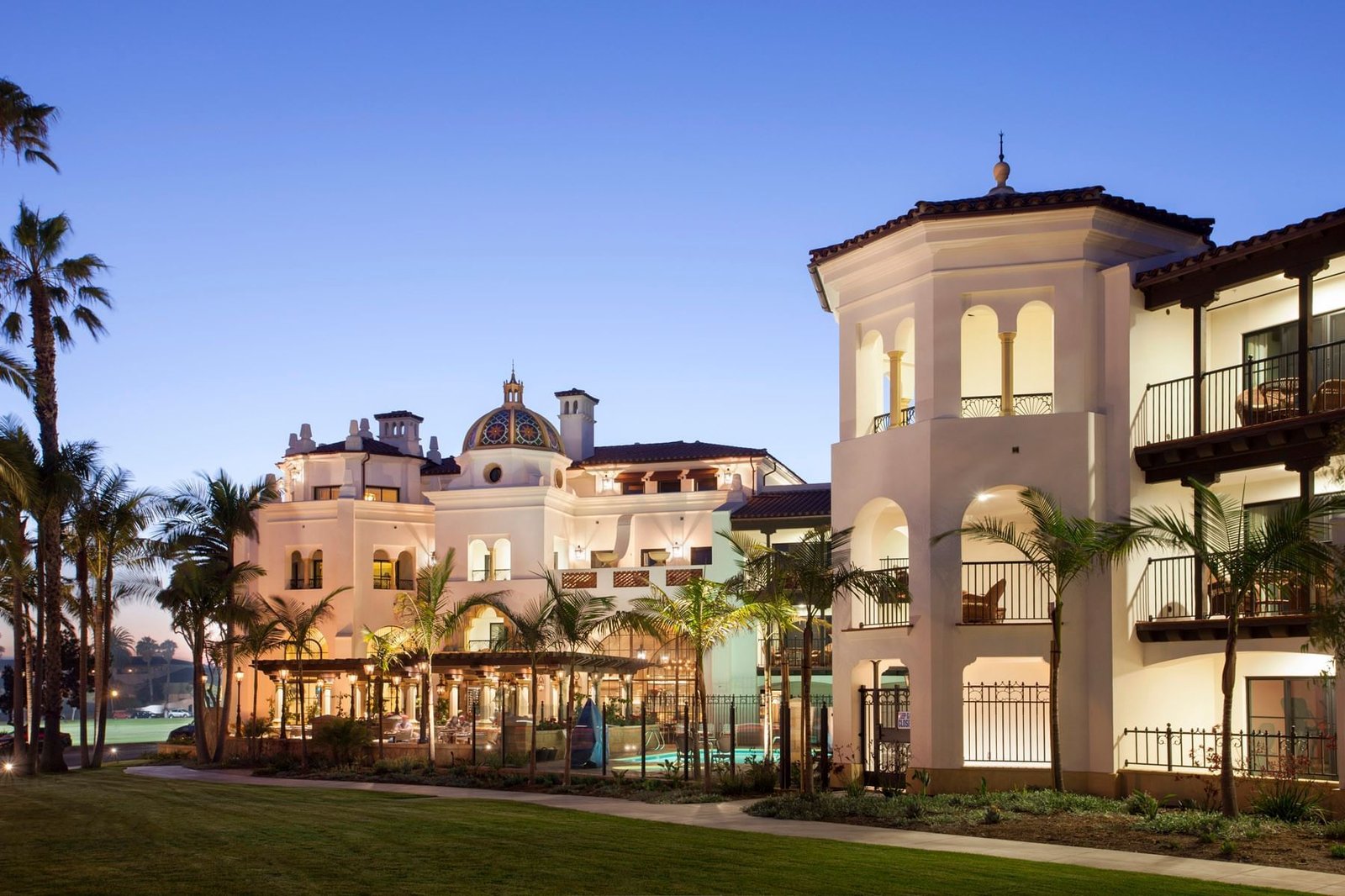 Santa Barbara Inn — vibe