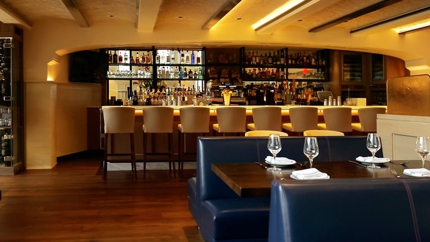 Santa Barbara Inn, convivo