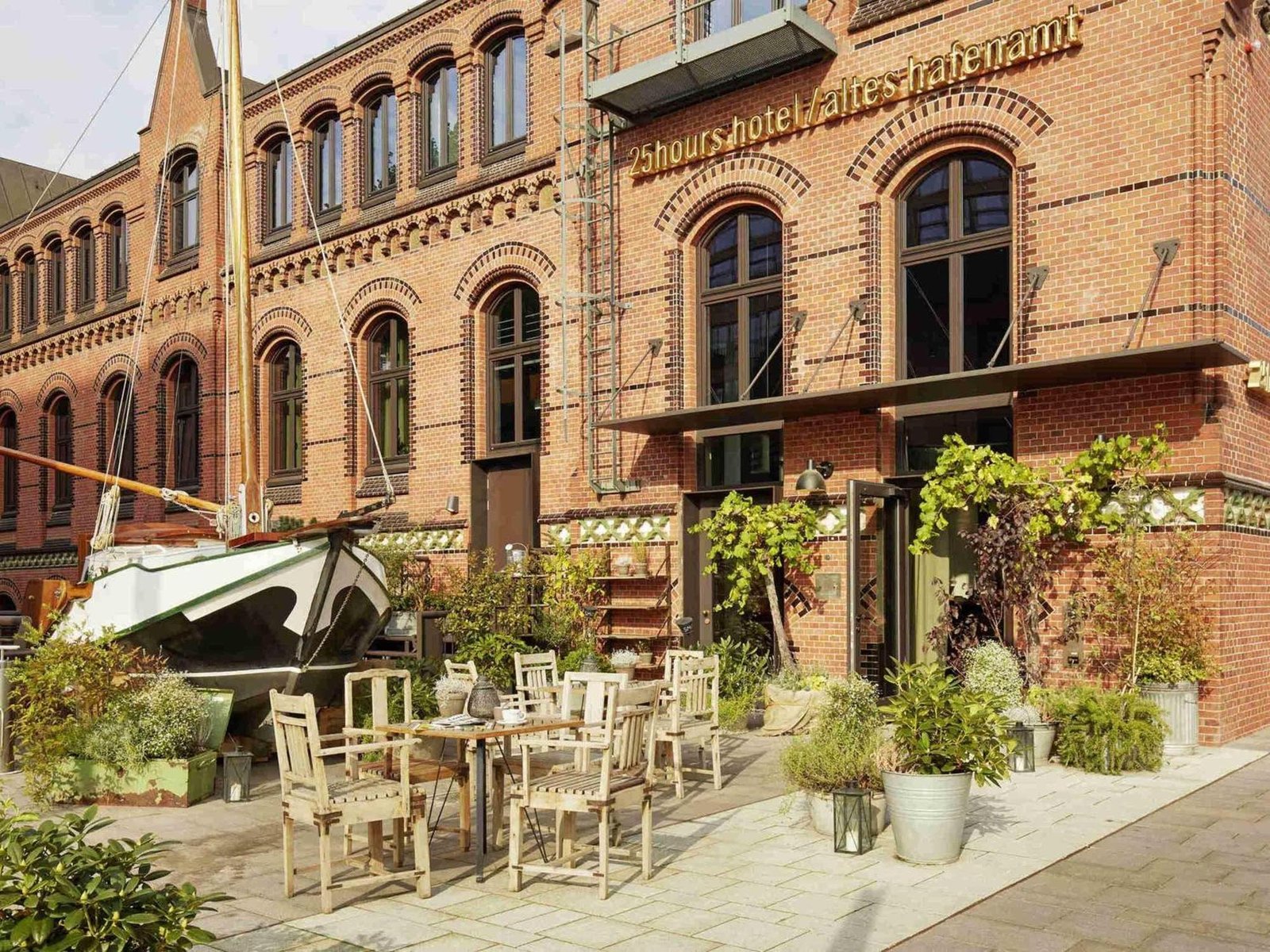 25hours Hotel Hamburg Altes Hafenamt, how it began