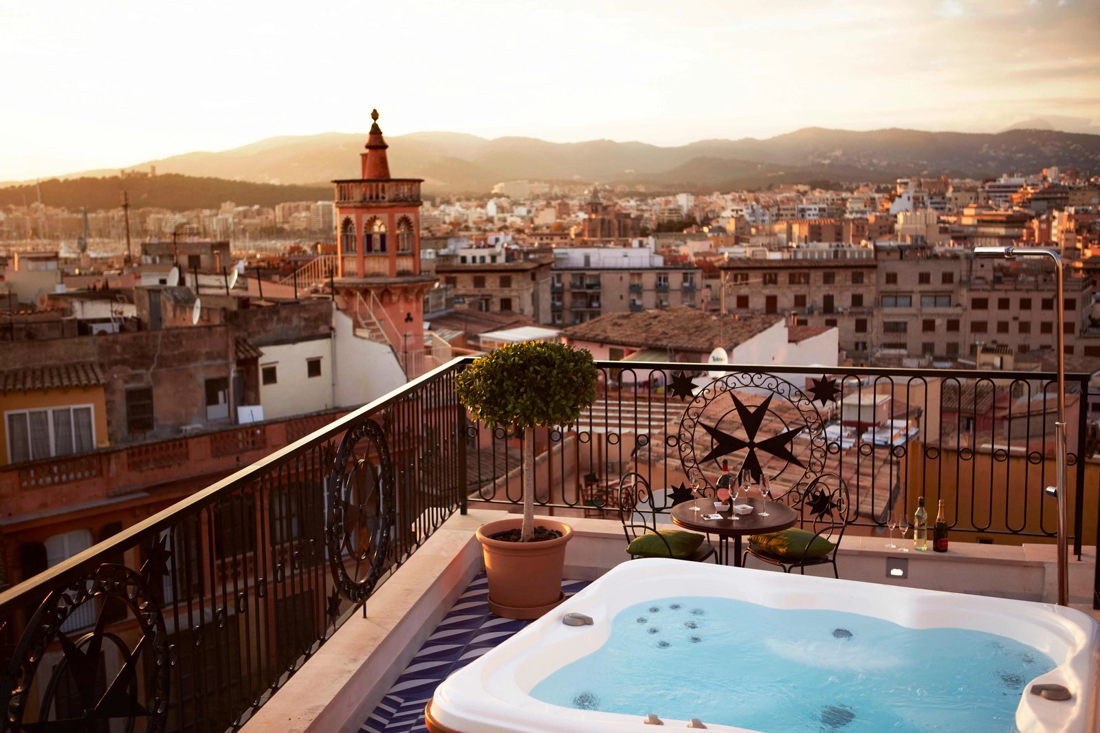 Hotel Cort, the pool