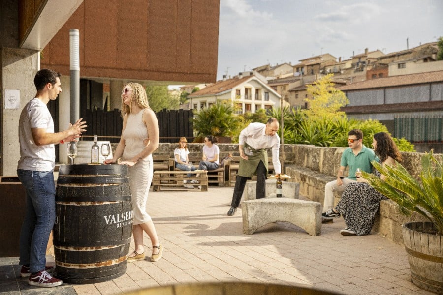 Hotel Viura, at the table
