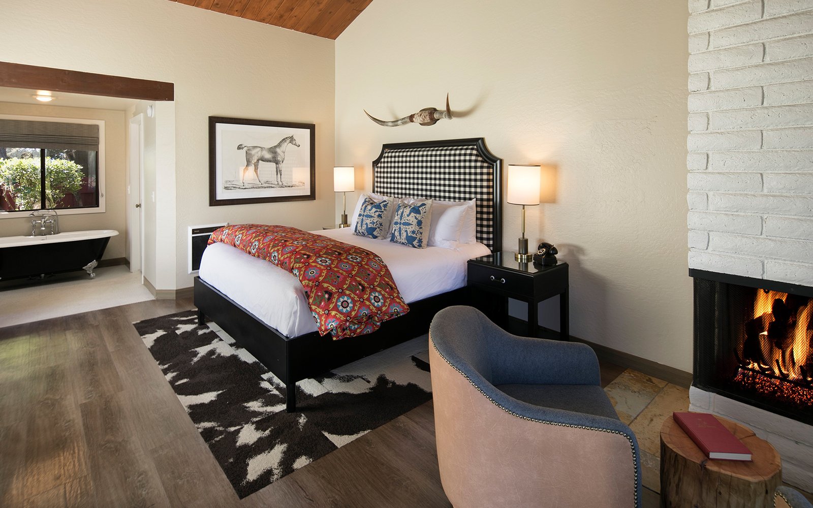 Pacifica Hotel — rooms