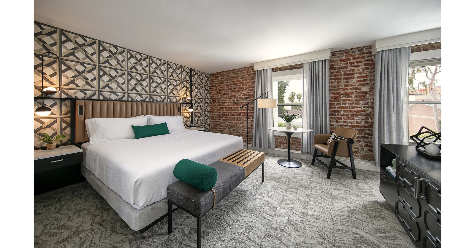 Hotel Virginia Santa Barbara — vibe