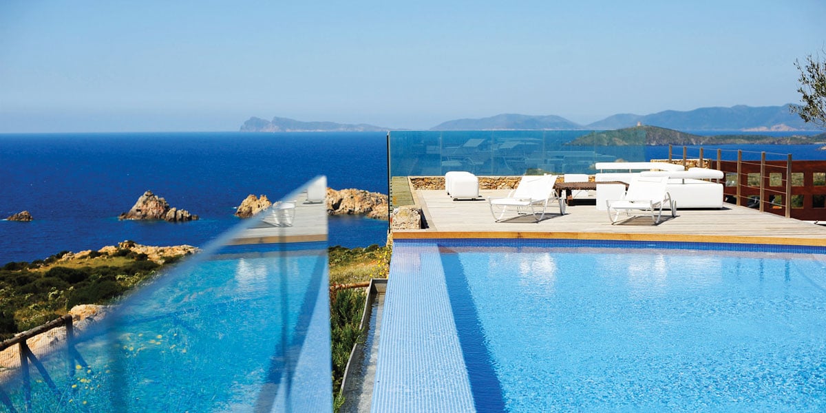 Faro Capo Spartivento, the pool