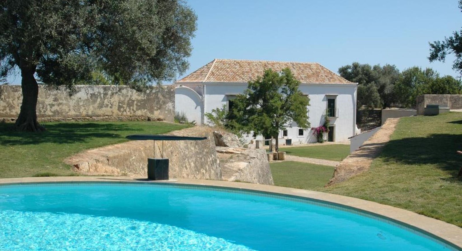 Forte de São João da Barra, the pool