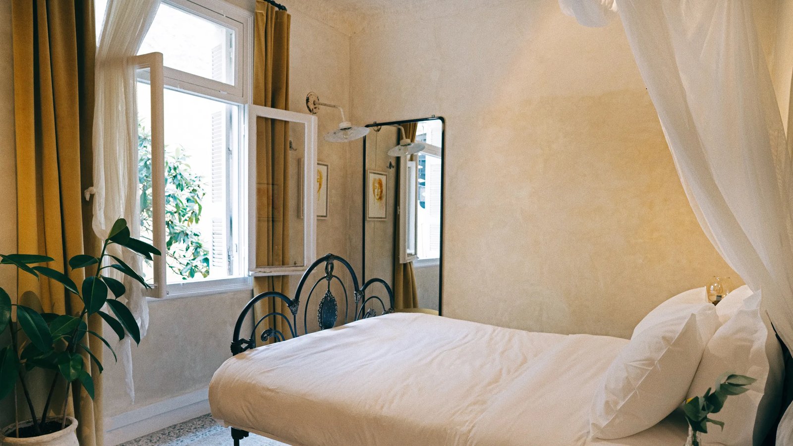 Shila, rooms