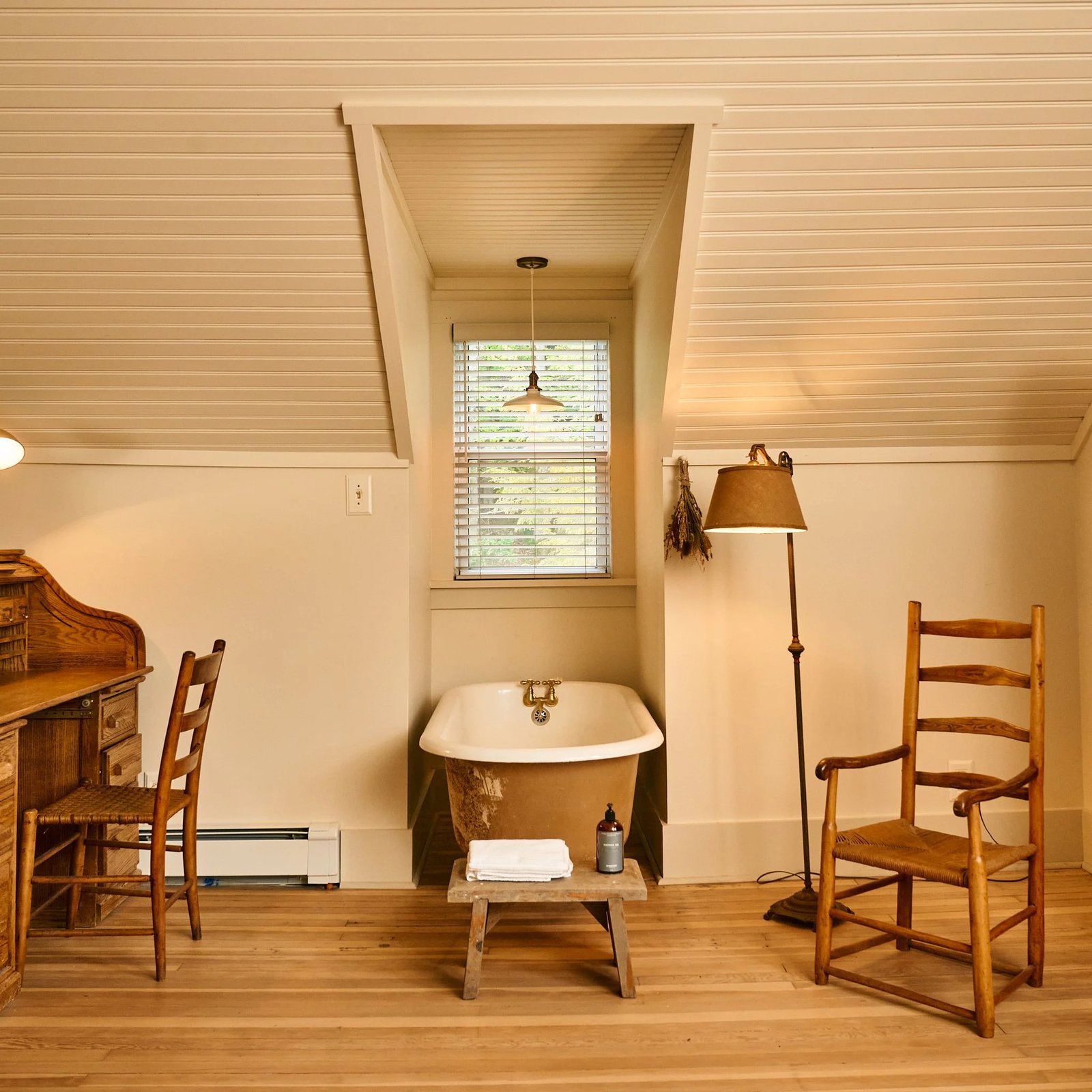 The Boarding House at Seminary Hill, rooms