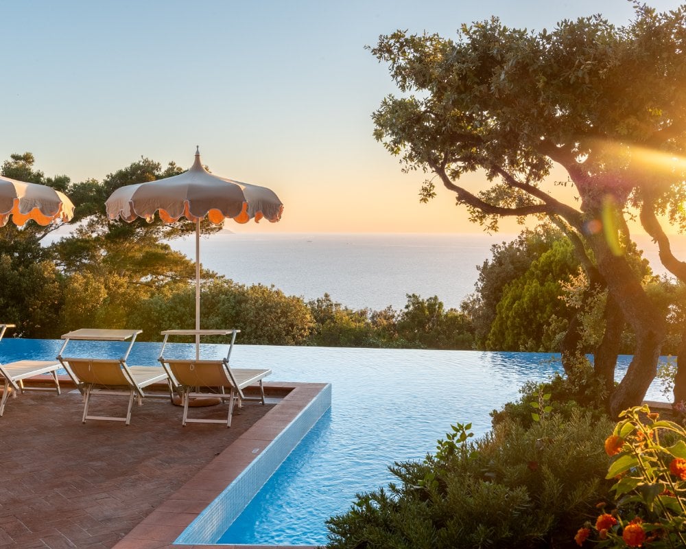 Boutique Hotel Torre di Cala Piccola, the pool
